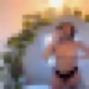 Safi, 30 ans, connectée à Nuaillé pour une rencontre coquine