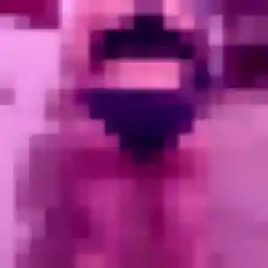 Découvre Khadija, 28 ans à Oberentzen en privé