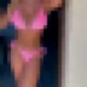 Divine (42 ans) à Oisy propose un plan cul maintenant