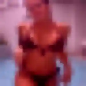 Découvre Ursula, 34 ans à Ousson-sur-Loire en privé