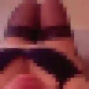 Quetsia, femme de 29 ans cherche plan cul à Palmas d'Aveyron