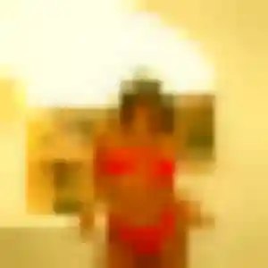 Photo sexy de Eugénie, 38 ans à Paray-Vieille-Poste - plan discret