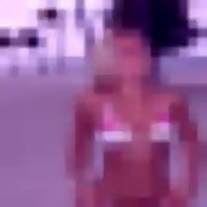 Contacte Divine, 26 ans à Paris en privé