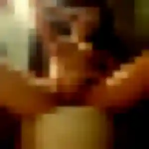 Hadija, 30 ans, connectée à Perrex pour un plan cul