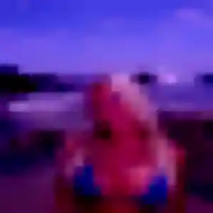 Suzanne, 23 ans, connectée à Perrigny pour une rencontre coquine