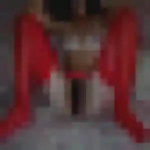 Photo de Zélie à Plasnes (37 ans) - plan cul anonyme