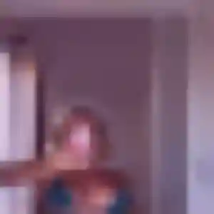 Folake, 39 ans, en ligne à Pléhédel pour une rencontre coquine