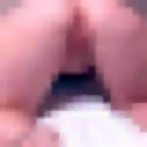 Charmante Stacy, 25 ans à Plougasnou - voir sa photo