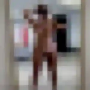 Rencontre Oluchi, 37 ans à Poilly-lez-Gien en privé
