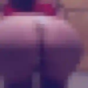 Photo de Francine à Pointe-Noire (25 ans) - plan cul sans inscription