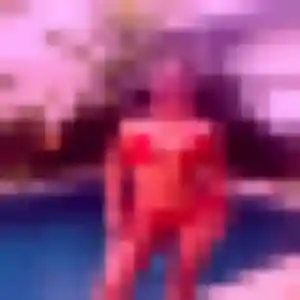 Découvre Ursula, 27 ans à Pomport gratuitement