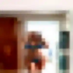 Photo de Afia à Pont-l'Évêque (34 ans) - plan cul discret