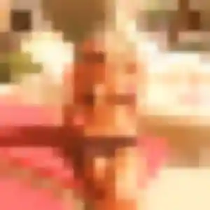 Photo de Latifa à Port-Mort (32 ans) - plan cul anonyme