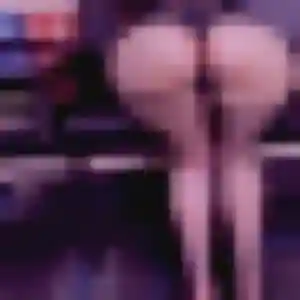 Charmante Esi, 34 ans à Pouilly-sur-Saône - voir sa photo