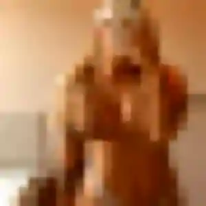 Daphné (22 ans) à Razac-sur-l'Isle propose une rencontre maintenant