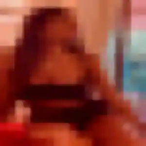 Sexy Uchenna, 45 ans à Réding - la contacter