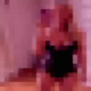 Roxane, fille de 29 ans cherche plan cul à Regnéville-sur-Mer