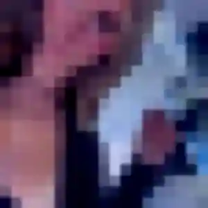 Esi, 22 ans, en ligne à Rémelfing pour une rencontre coquine