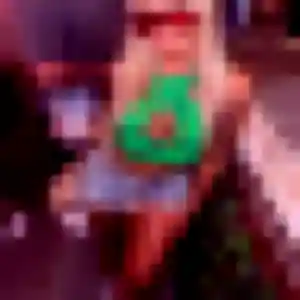 Photo privée de Uchenna, 24 ans à Rodès - plan discret