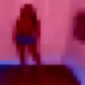 Nana, femme de 23 ans veut plan cul à Rouans