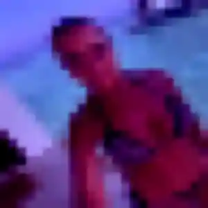 Photo de Aïcha à Roumoules (35 ans) - plan cul discret