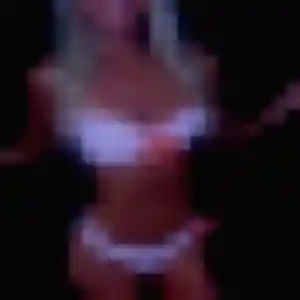 Funke, femme de 24 ans cherche plan cul à Rugles