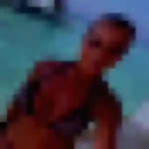 Découvre Carine, 29 ans à Saint-Affrique en privé