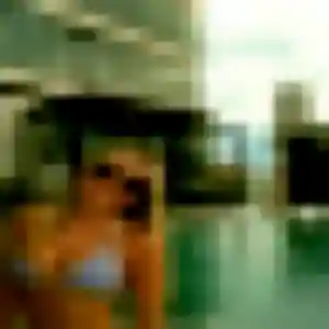 plan cul à Saint-Aubin : photo de Divine, 24 ans - inscription gratuite