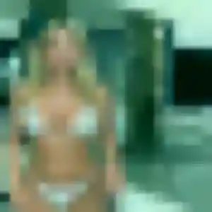Laura, 26 ans, cherche un plan cul à Saint-Aubin-de-Locquenay