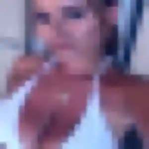 Christelle, 30 ans, connectée à Saint-Aubin-des-Coudrais pour une rencontre coquine