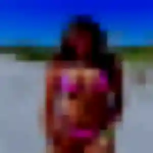 Éva, fille de 24 ans veut plan cul à Saint-Branchs