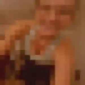 Lina, 23 ans, en ligne à Saint-Clar pour un plan cul