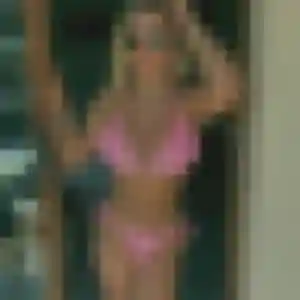 Divine (35 ans) à Saint-Denis-sur-Loire propose un plan cul ce soir