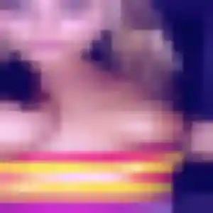 Amira, 22 ans, disponible à Saint-Genouph pour un plan cul