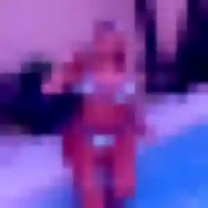 Antoinette, 24 ans, disponible à Saint-Germain-du-Pinel pour un plan cul