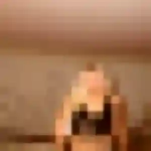 Charmante Adélaïde, 34 ans à Saint-Germain-du-Salembre - voir sa photo