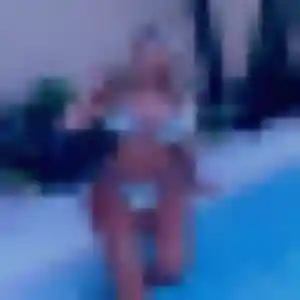 Photo sexy de Nyambura, 27 ans à Saint-Germain-Lespinasse - rencontre sans lendemain