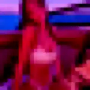 Tatiana, 32 ans, en ligne à Saint-Igny-de-Roche pour une rencontre coquine