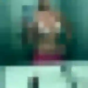 Charline, 33 ans, connectée à Saint-Jean-Trolimon pour une rencontre coquine