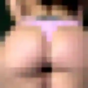 Photo exclusive de Fatoumata, 27 ans à Saint-Julien-de-Peyrolas - plan discret