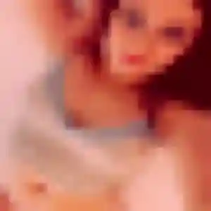 Éva, 33 ans, en ligne à Saint-Lubin-de-la-Haye pour un plan cul