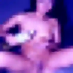 Yasmine, 33 ans, connectée à Saint-Marcel-Bel-Accueil pour une rencontre coquine
