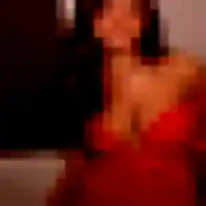 Photo privée de Hope, 33 ans à Saint-Martin-sur-Oust - plan discret