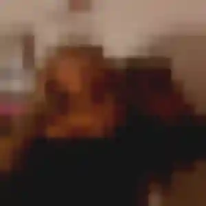 Élise, 39 ans, en ligne à Saint-Maurice-la-Clouère pour un plan cul