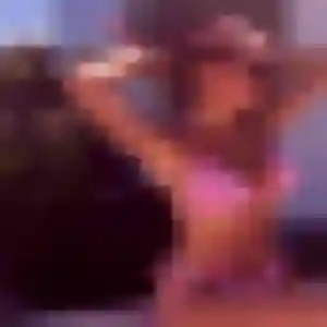 Photo sexy de Evelyne, 26 ans à Saint-Mitre-les-Remparts - rencontre coquine
