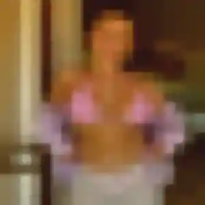 Photo privée de Ruth, 28 ans à Saint-Pardoux-du-Breuil - plan discret
