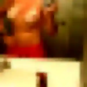 Photo exclusive de Yemisi, 25 ans à Saint-Paul-de-Jarrat - rencontre coquine