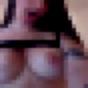 Sandrine, 27 ans, connectée à Saint-Paul-en-Chablais pour un plan cul
