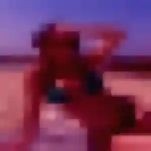 Photo exclusive de Astan, 25 ans à Saint-Romain-de-Jalionas - plan discret