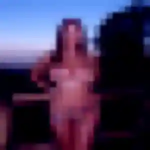 Photo sexy de Adunni, 29 ans à Saint-Romain-la-Motte - plan discret